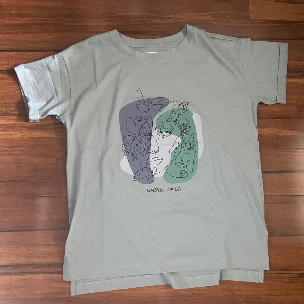 Happy Earth XS We're One WOMEN'S OVERSIZED TEE
